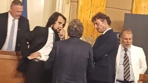 Scopri di più sull'articolo Caso politico in fermento: FdI si distacca, il Consiglio torna a votare il presidente