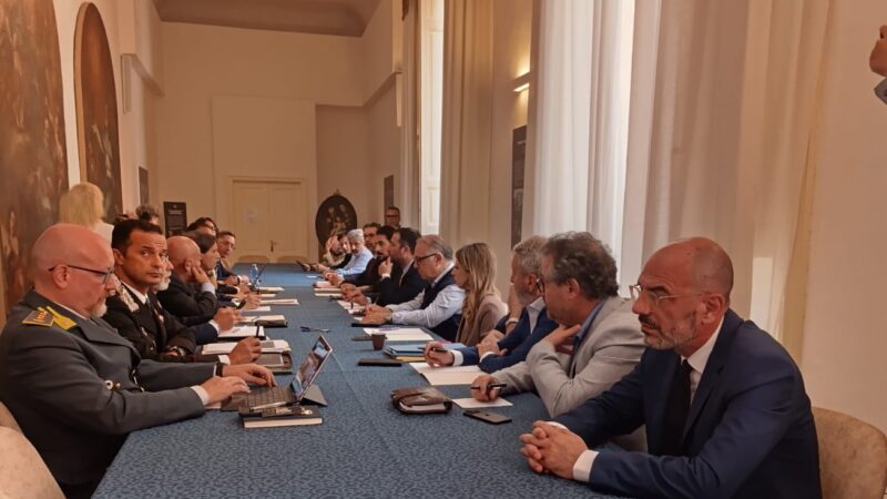 Al momento stai visualizzando Ravanusa indica la strada, Di Rosa attacca: «La Vardera applaude Pitrola ma ad Agrigento tace su 2.000 cittadini senz’acqua»