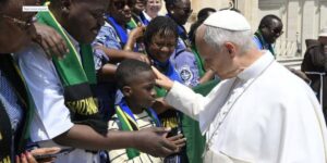 Scopri di più sull'articolo Il 4 luglio di Papa Francesco: visita a Lampedusa nel giorno dell’America