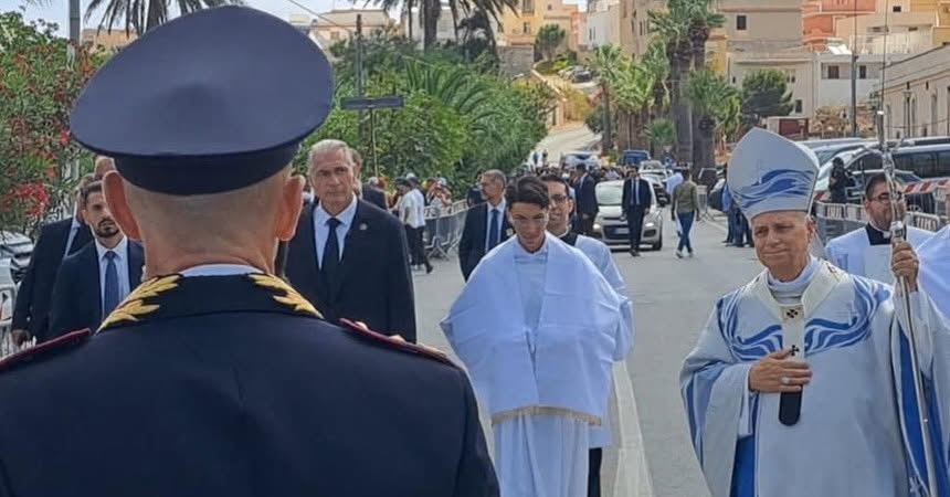 Al momento stai visualizzando Il Santo Padre Leone XIV in visita a Lampedusa: un momento storico per l’isola