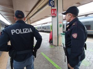 Scopri di più sull'articolo Agrigento – Porto Empedocle, agente della Polfer salva una donna colpita da una grave emorragia