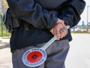 Scopri di più sull'articolo Agrigento – Non si ferma all’Alt, inseguimento da Gela a Licata: sequestrati mezzo chilo di cocaina e crack