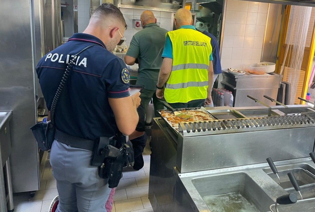 Al momento stai visualizzando Agrigento – Controlli a tappeto in lidi e ristoranti, sanzioni per oltre 40 mila euro