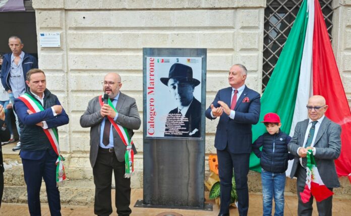 Al momento stai visualizzando Agrigento – Favara, vandali danneggiano la stele dedicata a Calogero Marrone