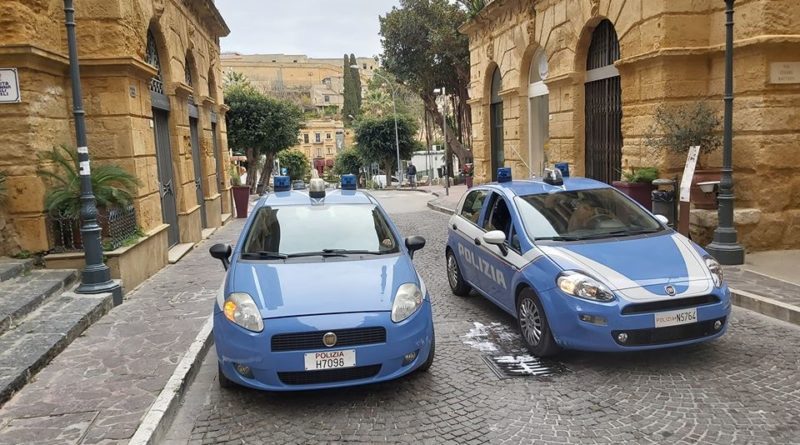 Al momento stai visualizzando Scippo nel cuore di Agrigento: arrestato un giovane tifoso rosanero
