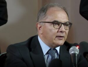 Scopri di più sull'articolo L’allarme del Procuratore De Lucia: “Ad Agrigento non ci sono più pentiti e si usano i Kalashnikov”