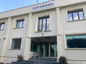 Scopri di più sull'articolo Agrigento – Licata, in casa con un panetto di hashish: denunciato 25enne