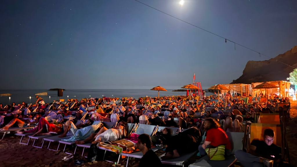 Al momento stai visualizzando Agrigento – Il Cinema Ammare arriva a Lampedusa per tre serate evento sulla spiaggia della Guitgia