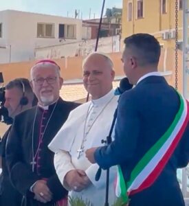 Scopri di più sull'articolo La visita del Papa a Lampedusa: un saluto ai migranti vittime del mare