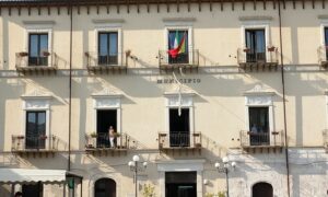 Scopri di più sull'articolo Agrigento – Favara guarda al futuro del turismo: arriva il totem digitale “SOFIA” in Piazza Cavour