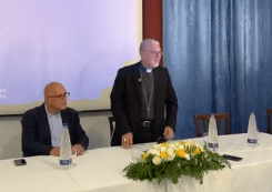 Al momento stai visualizzando La visita di Papa Leone: un segno di speranza per i migranti, secondo l’arcivescovo Damiano