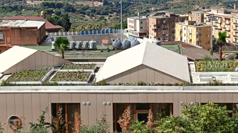Al momento stai visualizzando Agrigento – Nel silenzio assoluto continua la mimetizzazione dello scempio legalizzato nell’ex Villa del Sole