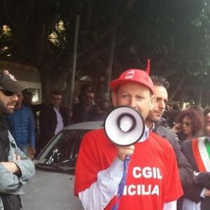 Scopri di più sull'articolo Agrigento – Droga, CGIL: «Il coraggio di una madre aiuta la provincia a rompere il muro del silenzio»