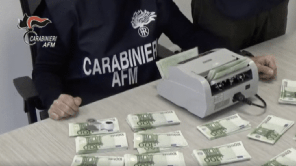 Al momento stai visualizzando Agrigento – “Soldi falsi da una banda legata alla camorra”, tre agrigentini condannati