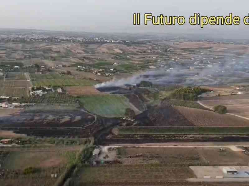 Scopri di più sull'articolo Agrigento – Menfi. Incendio in contrada Fiori: vigile del fuoco colto da infarto durante le operazioni di spegnimento