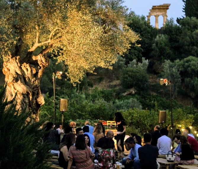 Al momento stai visualizzando Continuano le serate estive al Giardino della Kolymbethra ad Agrigento