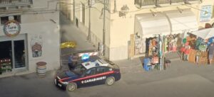 Scopri di più sull'articolo Agrigento – Trovato cadavere in strada a Licata, forse un malore fatale