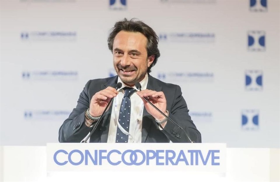 Al momento stai visualizzando Crisi del vino in Sicilia, Confcooperative Agrigento: «Subito la distillazione di crisi per salvare le cantine sociali»