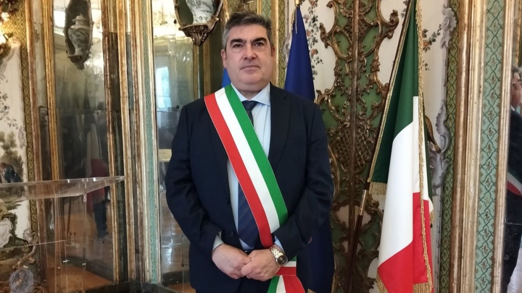 Al momento stai visualizzando Agrigento – Si è dimesso il sindaco di Mazzarino Mimmo Faraci