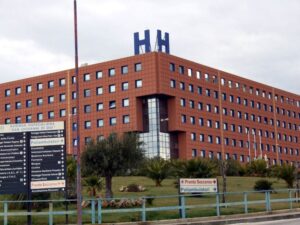Scopri di più sull'articolo Dal morso di una zecca alla guarigione: la lettera di gratitudine al reparto di Oculistica dell’ospedale di Agrigento