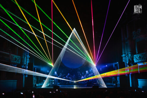 Al momento stai visualizzando Pink Floyd Legend incanta Taormina e Palermo con “The Dark Side of the Moon