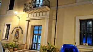 Scopri di più sull'articolo Agrigento – Poliziotto “Mc Gyver” usa la propria cintura e salva una donna da emorragia