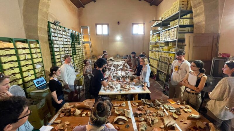 Al momento stai visualizzando Agrigento – Al via al Parco Archeologico di Lilibeo – Marsala una settimana di alta formazione dedicata allo studio della ceramica archeologica con la “Summer School in Roman, Late Antique, and Islamic Pottery”