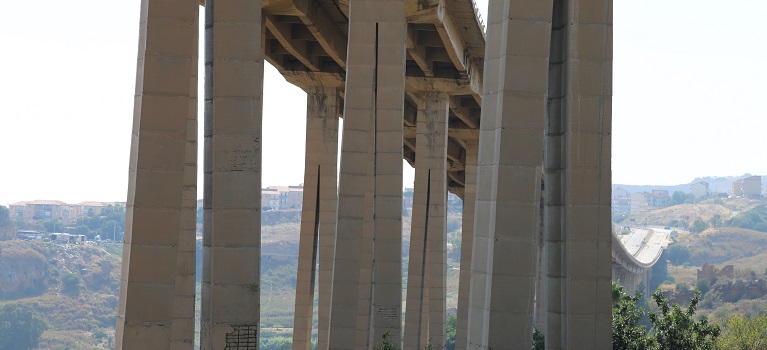 Al momento stai visualizzando Tragedia ad Agrigento: operaio perde la vita nel cantiere del ponte “Akragas 2”