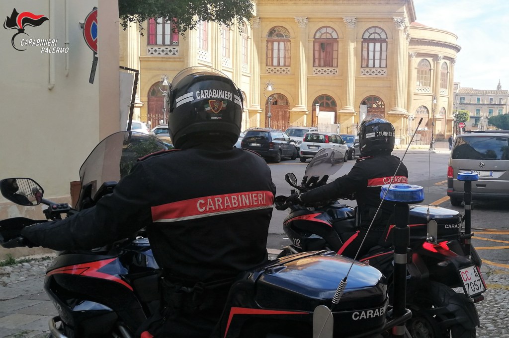 Al momento stai visualizzando Agrigento – Lite a colpi di casco e furto in un supermercato, 3 arresti