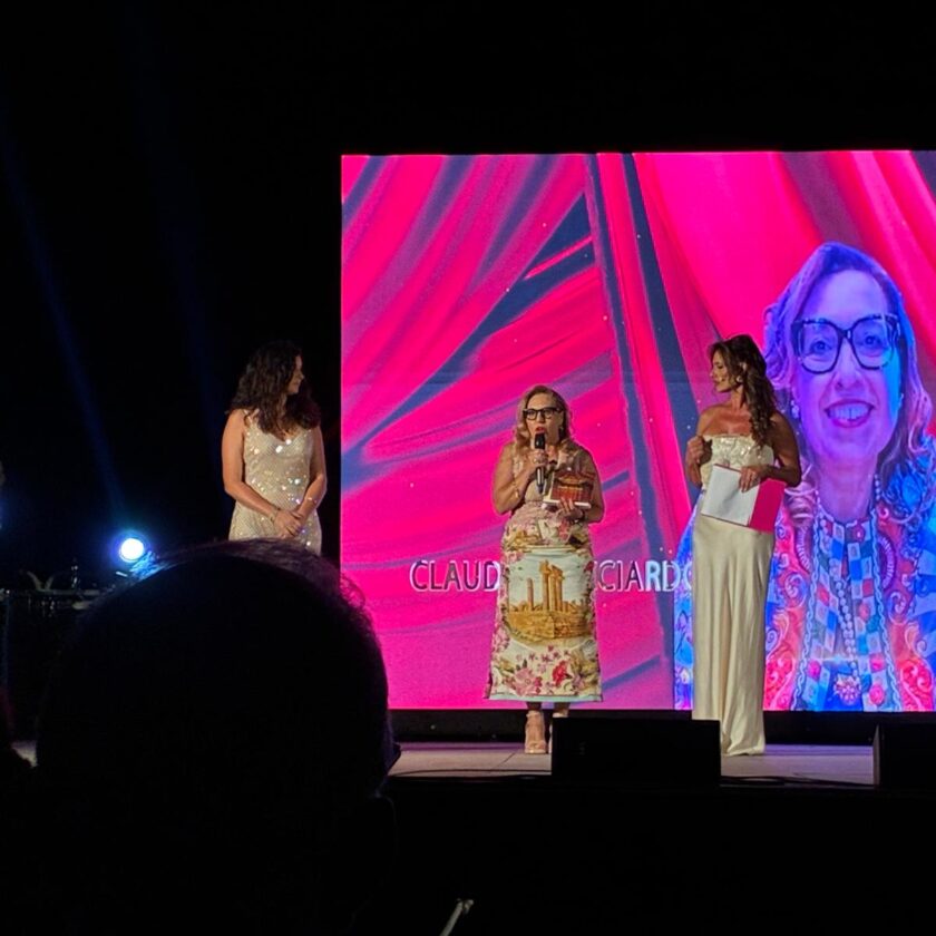 Al momento stai visualizzando Agrigento – Sipario d’Oro 2026, trionfo di emozioni nella Valle dei Templi: una notte che celebra le eccellenze italiane (FOTO)