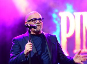Scopri di più sull'articolo Agrigento – Continuano i concerti e il successo di Pino Minio