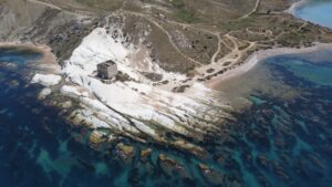 Scopri di più sull'articolo Punta Bianca, ecco a cosa servono in Sicilia le riserve: Agrigento poteva pensare a gestirla, invece arriverà un gestore esterno