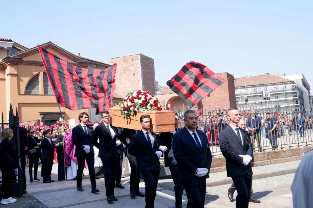 Al momento stai visualizzando Agrigento – Una marea rossonera per Baresi, a Milano l’ultimo saluto al “Piscinin”