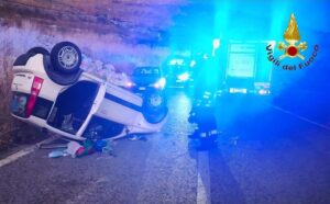 Scopri di più sull'articolo Agrigento – Si ribalta con l’auto, quattro feriti in ospedale