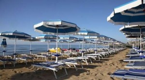 Scopri di più sull'articolo Agrigento – Sicurezza nei locali e lavoro nero, controlli in uno stabilimento balneare