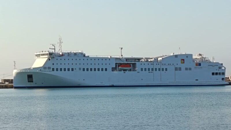 Al momento stai visualizzando Agrigento – Troppo grande per le isole Pelagie, la nave Costanza di Sicilia è giù un flop