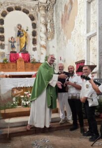 Al momento stai visualizzando Agrigento – L’Associazione San Giuseppe dona leggii alla Banda Musicale di Favara: un contributo per valorizzare la musica come strumento formativo