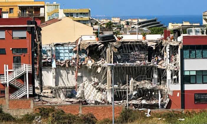 Al momento stai visualizzando Agrigento – Crollo Messina, identificata terza vittima: è commessa 21enne