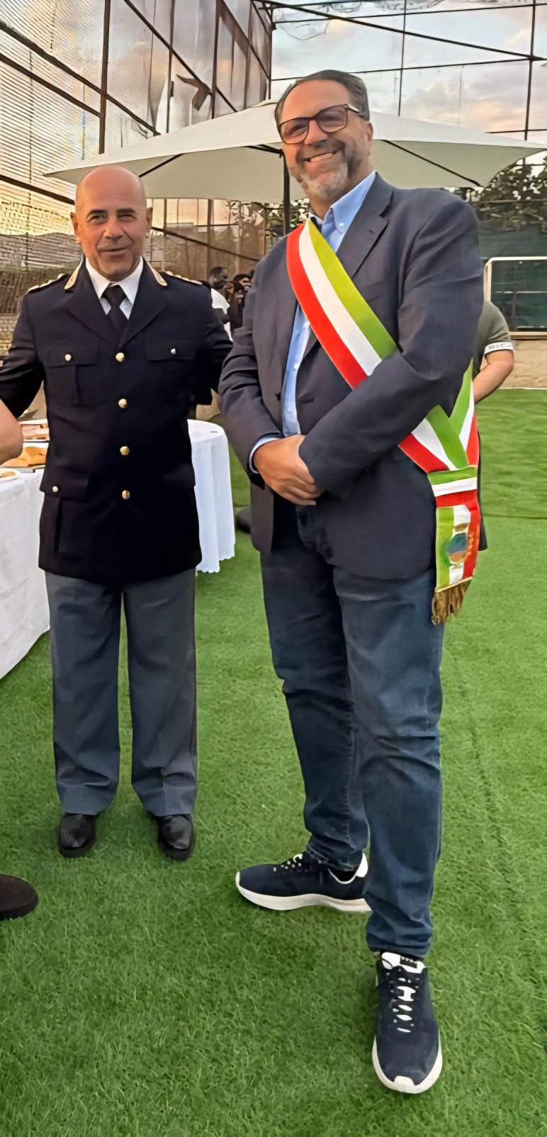 Al momento stai visualizzando Agrigento – Palma, il sindaco Castellino ha voluto rendere onore al Commissario di Ps Carusotto trasferito a Licata