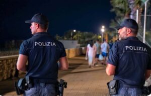 Scopri di più sull'articolo Agrigento – Entra in un negozio a San Leone e si spoglia nudo davanti la titolare, denunciato 