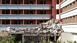 Scopri di più sull'articolo Agrigento – Una bomba ecologica dove sorge l’ex Grand Hotel dei Templi, tra degrado e pericoli