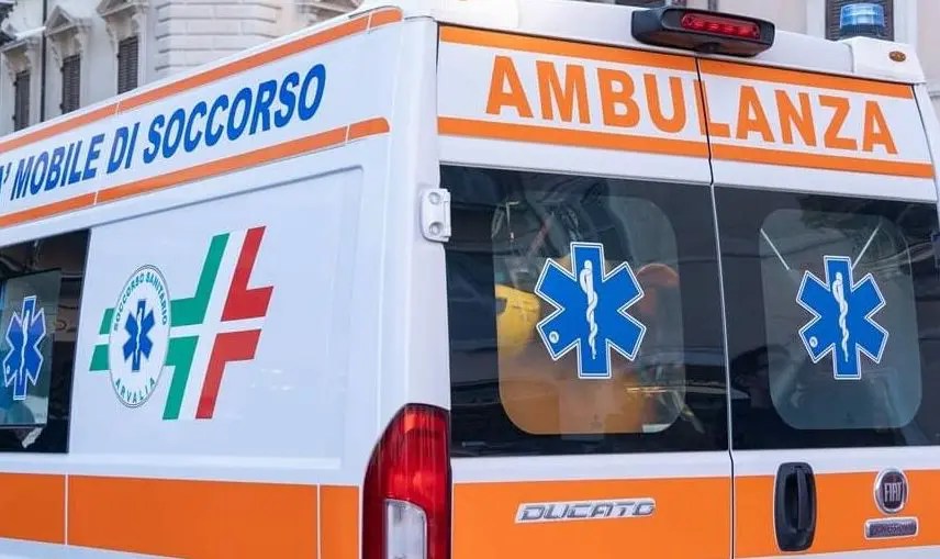 Al momento stai visualizzando Agrigento – Palermo, braccio fuori dal finestrino si incastra in una ringhiera del tram: una 56enne perde l’arto
