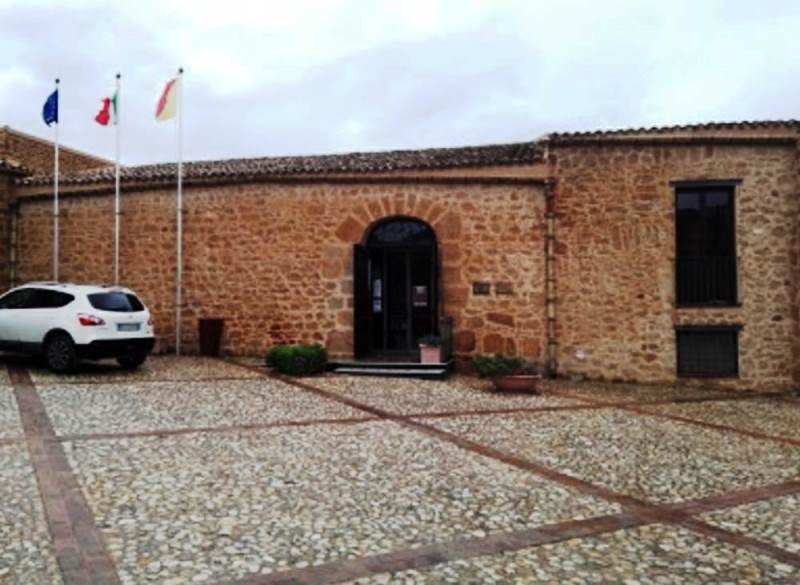 Al momento stai visualizzando Agrigento – Valle dei Templi, sequestrata area di stoccaggio rifiuti a Casa Sanfilippo