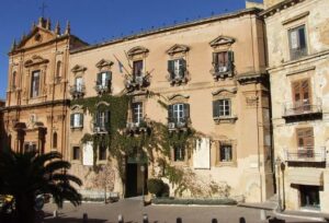 Scopri di più sull'articolo Il gruppo Fratelli d’Italia al Comune di Agrigento: “Aumento della Tari e la bugia sull’Asacom: il Sindaco dica la verità alla città”