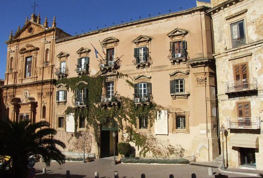 Al momento stai visualizzando Il gruppo Fratelli d’Italia al Comune di Agrigento: “Aumento della Tari e la bugia sull’Asacom: il Sindaco dica la verità alla città”