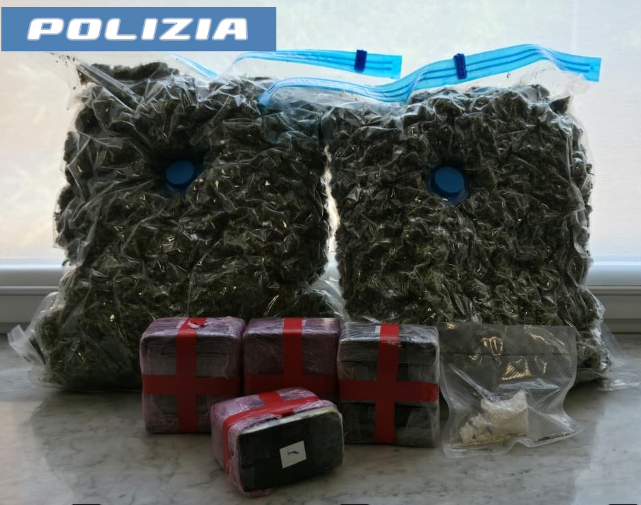 Al momento stai visualizzando Agrigento – Oltre un chilo di droga in garage, arrestato un giovane