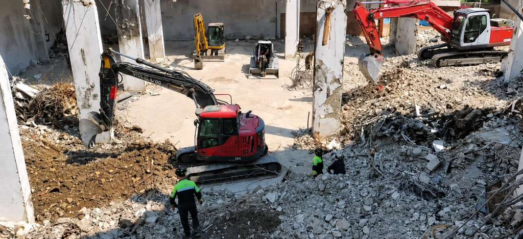 Al momento stai visualizzando Agrigento – Messina, proseguono le ricerche sotto le macerie della palazzina crollata