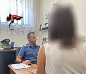 Scopri di più sull'articolo Agrigento – Minaccia l’ex compagna con una mannaia e fugge in auto, arrestato