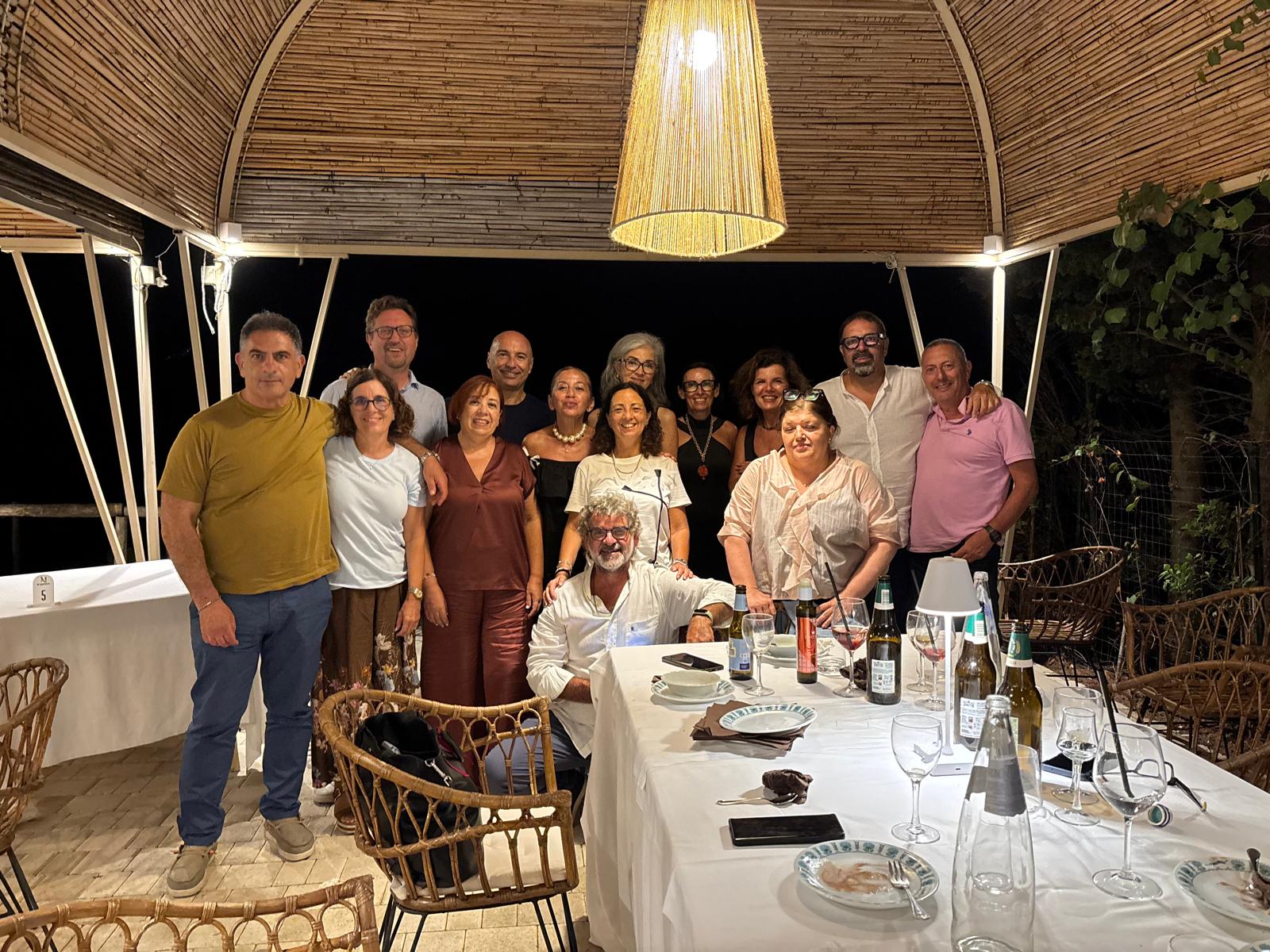 Al momento stai visualizzando Agrigento – Più uniti che mai. A 40 anni dall’ ultimo anno di liceo si sono rivisti al Madison