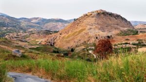 Scopri di più sull'articolo Agrigento – Si perdono in moto nelle campagne di Sant’Angelo Muxaro, recuperati dopo ore di ricerche